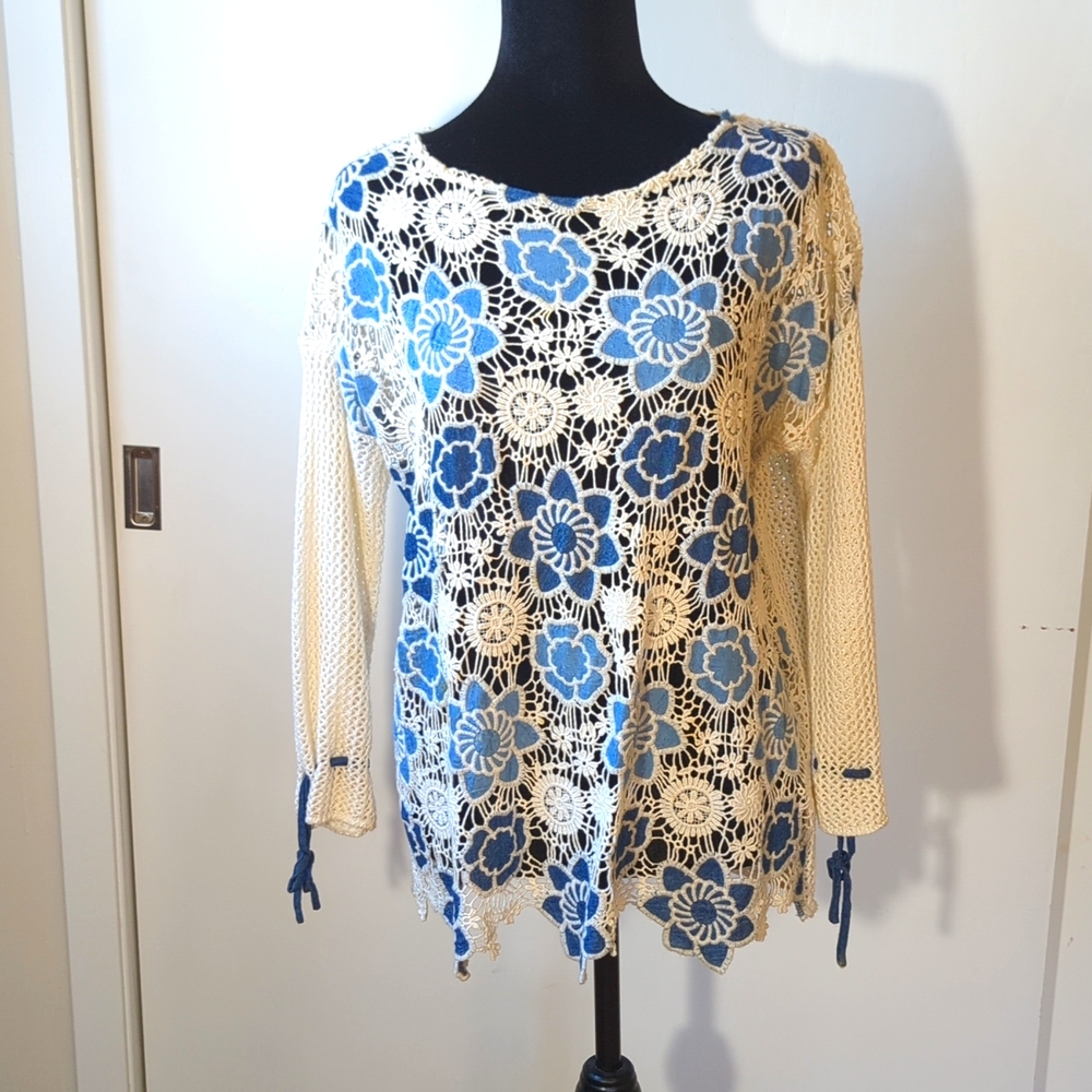 Vintage rare Desigual knitted sweater white and blue